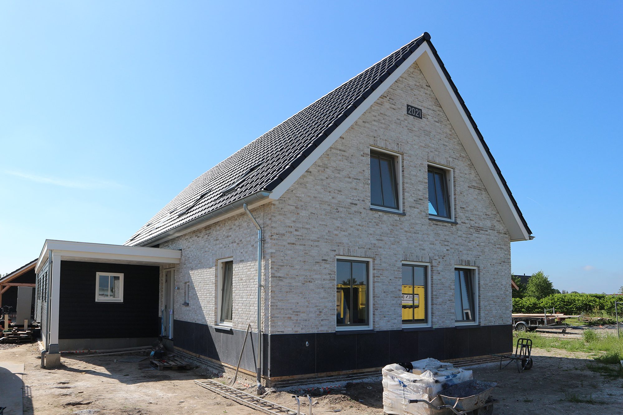Oplevering villa Brielle